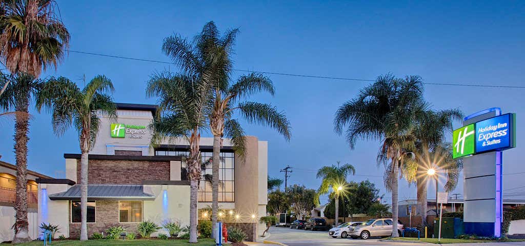 Photo of Holiday Inn Express & Suites Costa Mesa, an IHG Hotel