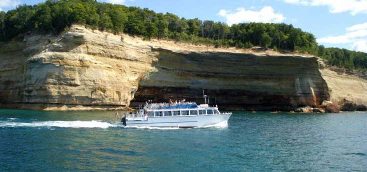 Photo of Pictured Rocks Cruises