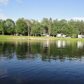 Pine Grove Campground & Cottages