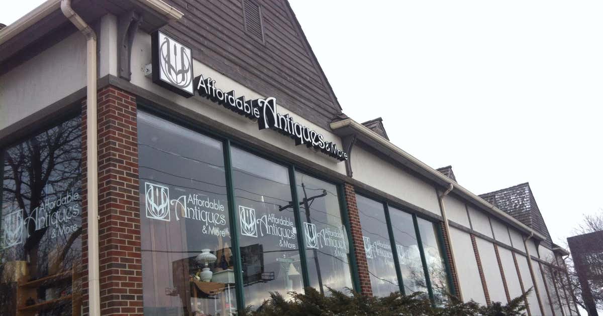 Affordable Antiques, Naperville Roadtrippers