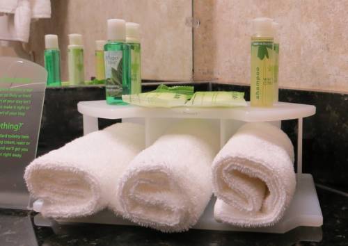 Comfort Suites