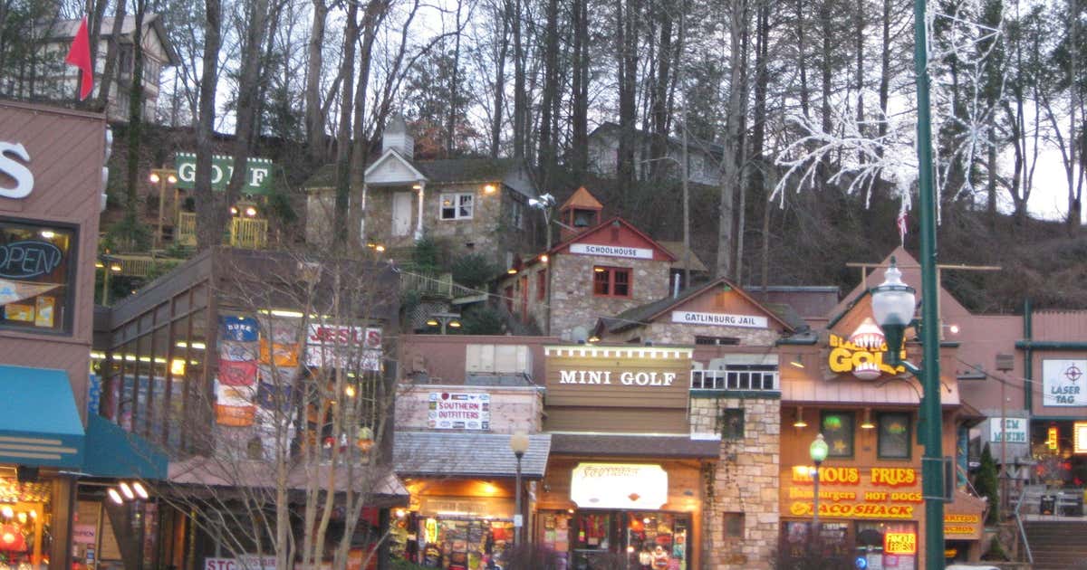Motion Ride Movie Theater, Gatlinburg Roadtrippers