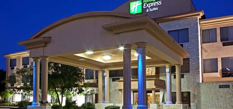 Photo of Holiday Inn Express & Suites Austin