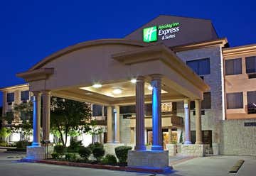 Photo of Holiday Inn Express & Suites Austin