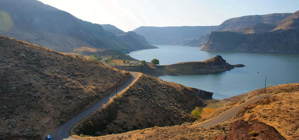 Photo of Lake Owyhee State Park