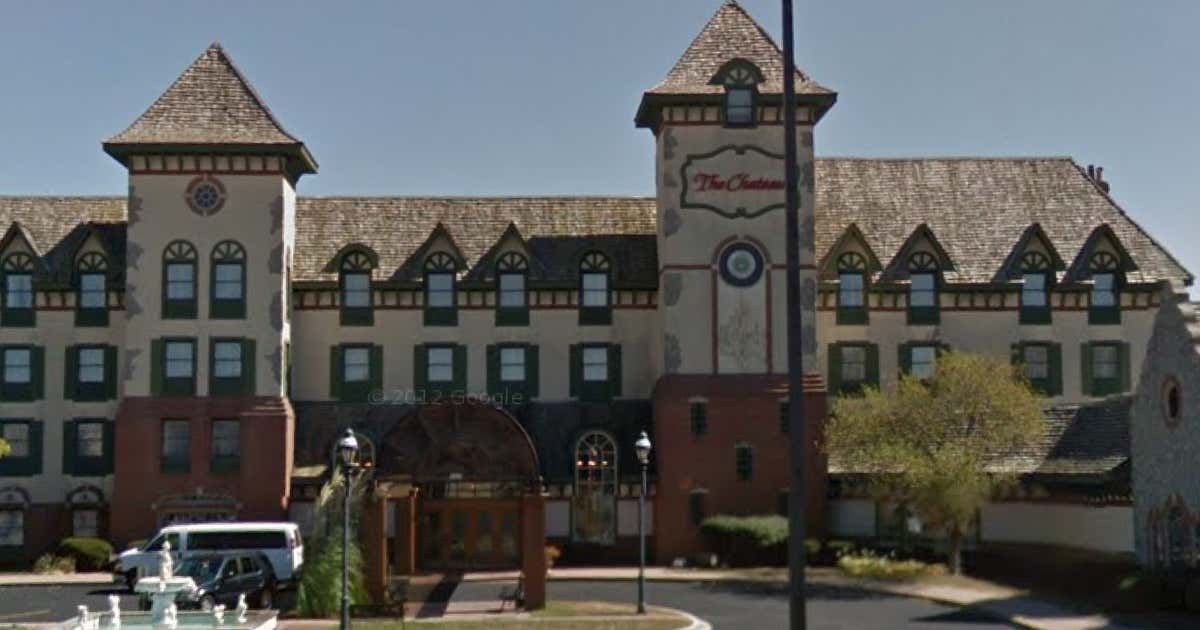 Chateau of Bloomington, Bloomington Roadtrippers