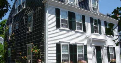 The Summer House India Street Inn, Nantucket Roadtrippers
