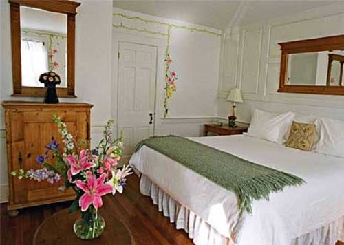 The Summer House - India Street Inn