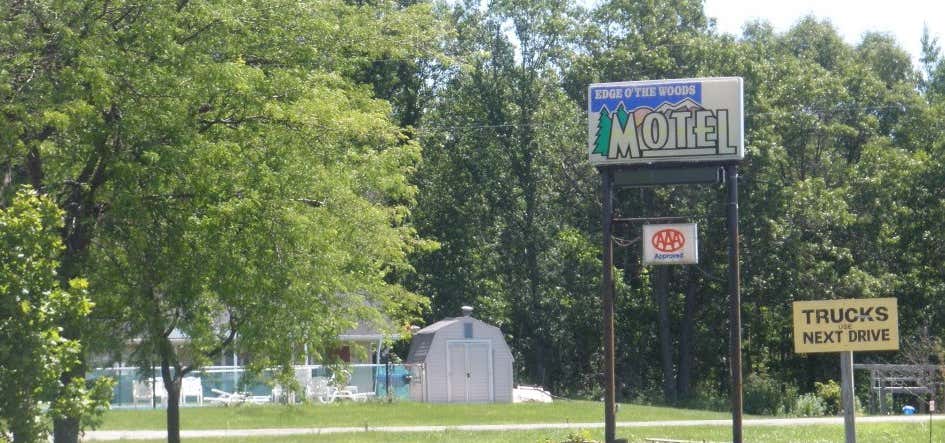 Photo of Edge O' the Woods Motel