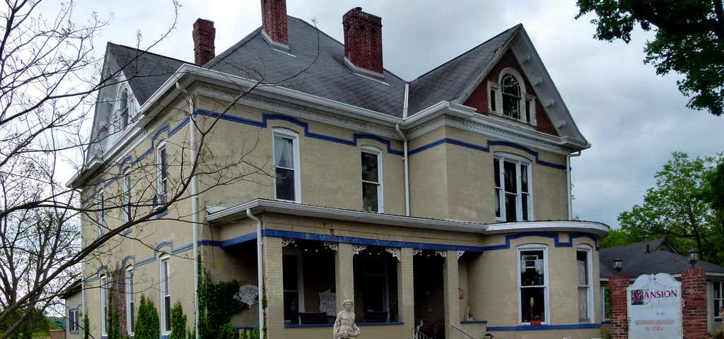 Photo of Riverview Mansion Hotel