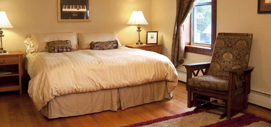 Photo of Fountain Chateau Bed & Breakfast