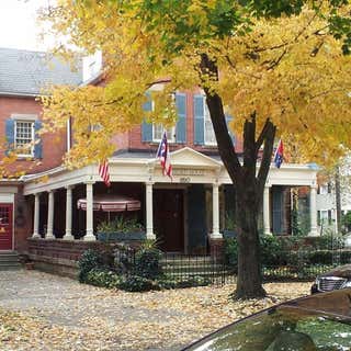 Clifford House Bed & Breakfast