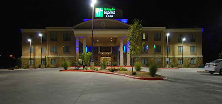 Photo of Holiday Inn Express & Suites Gonzales