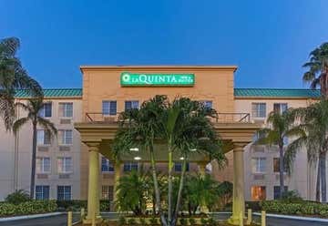 Photo of La Quinta Inns & Suites