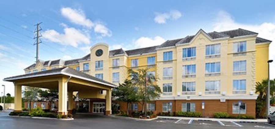 Photo of Comfort Suites Near Universal Orlando Resort