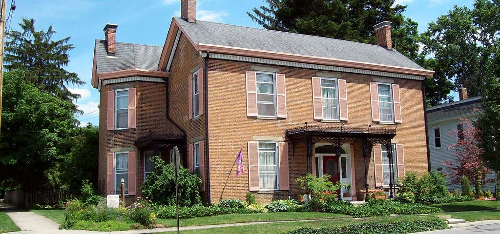 Photo of Silver High Manor Bed & Breakfast