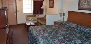 Relax Inn Motel & Suites