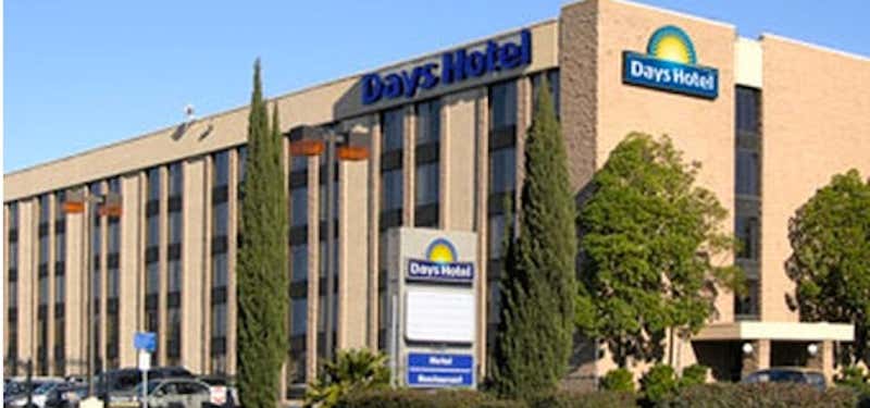 Photo of Days Hotel Oakland Airport - Coliseum