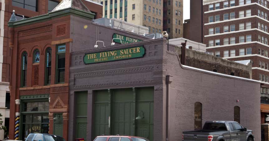 Flying Saucer Draught Emporium, Fort Worth Roadtrippers