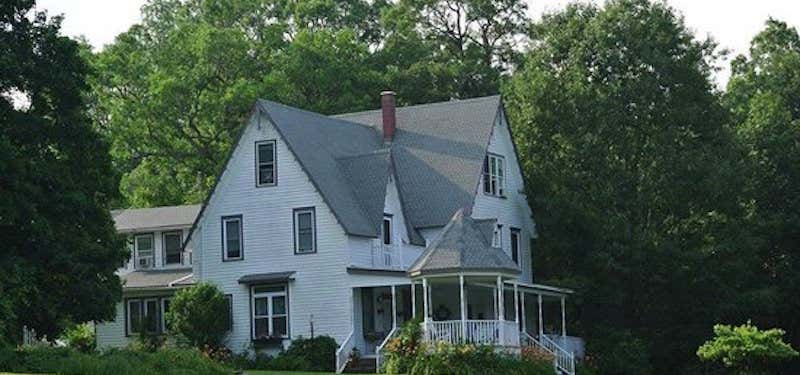 Photo of Lake House Bed and Breakfast & Cottage