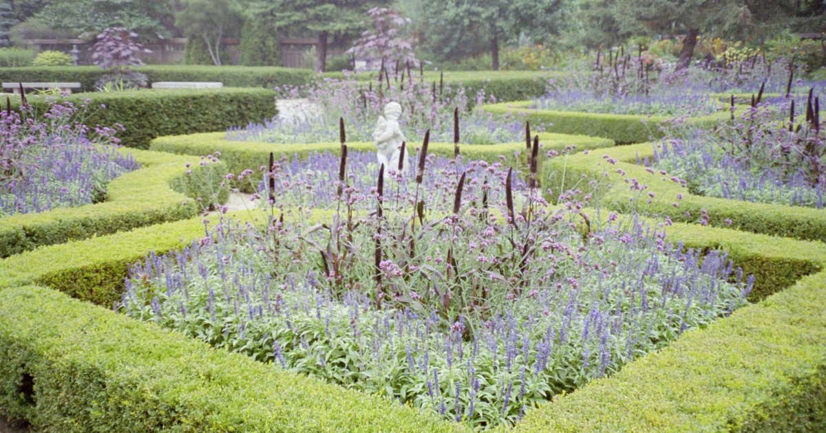 Rotary Gardens, Janesville Roadtrippers