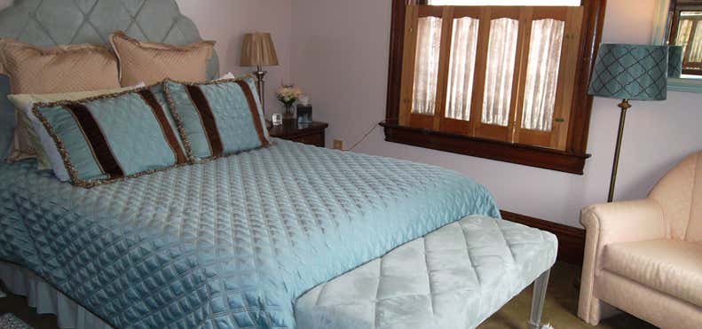 Photo of Colonial House on Main Bed & Breakfast
