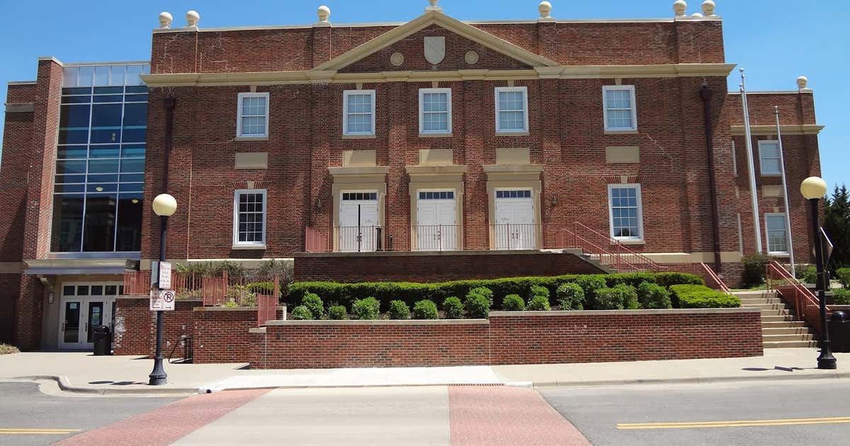 Truman Memorial Building, Independence Roadtrippers