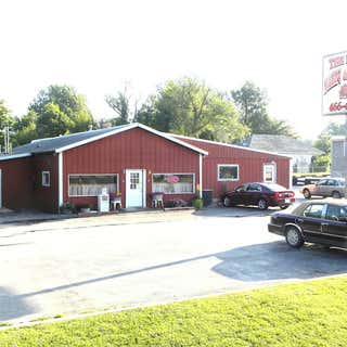 Red Barn Cafe & Hen House Bakery