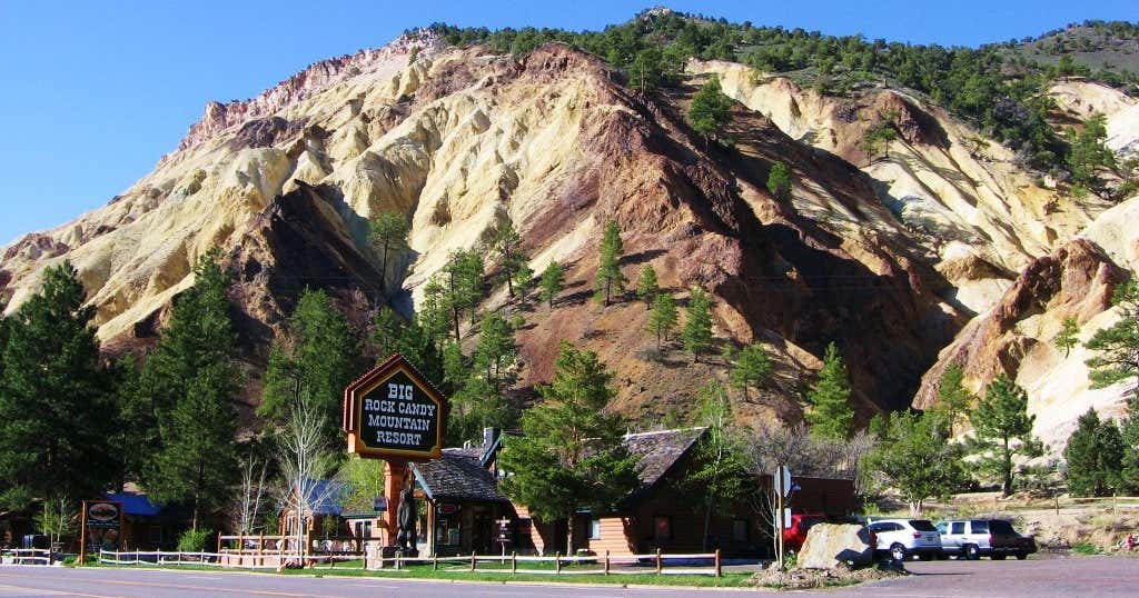 Candy Mountain RV Park: Where Sweet Dreams Meet Scenic Views