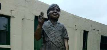 Photo of Statue of First Girl Scout Cookie Sale
