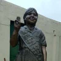 Statue of First Girl Scout Cookie Sale