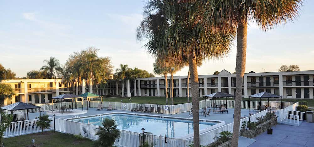 Photo of Winter Haven Suites And Conference Center