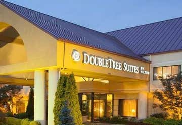 Photo of DoubleTree Suites by Hilton Hotel Cincinnati - Blue Ash