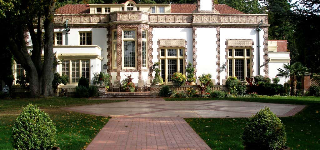 Photo of Lairmont Manor