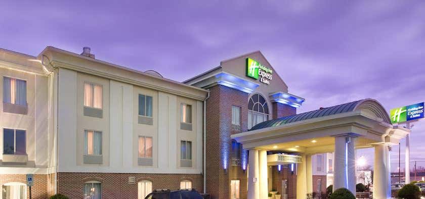 Photo of Holiday Inn Express & Suites Chambersburg