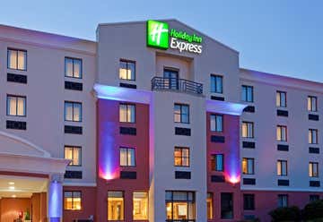 Photo of Holiday Inn Express Saugus Hotel