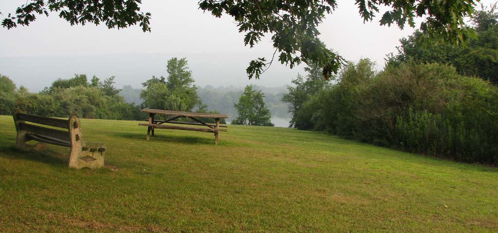 Photo of Memorial Lake State Park