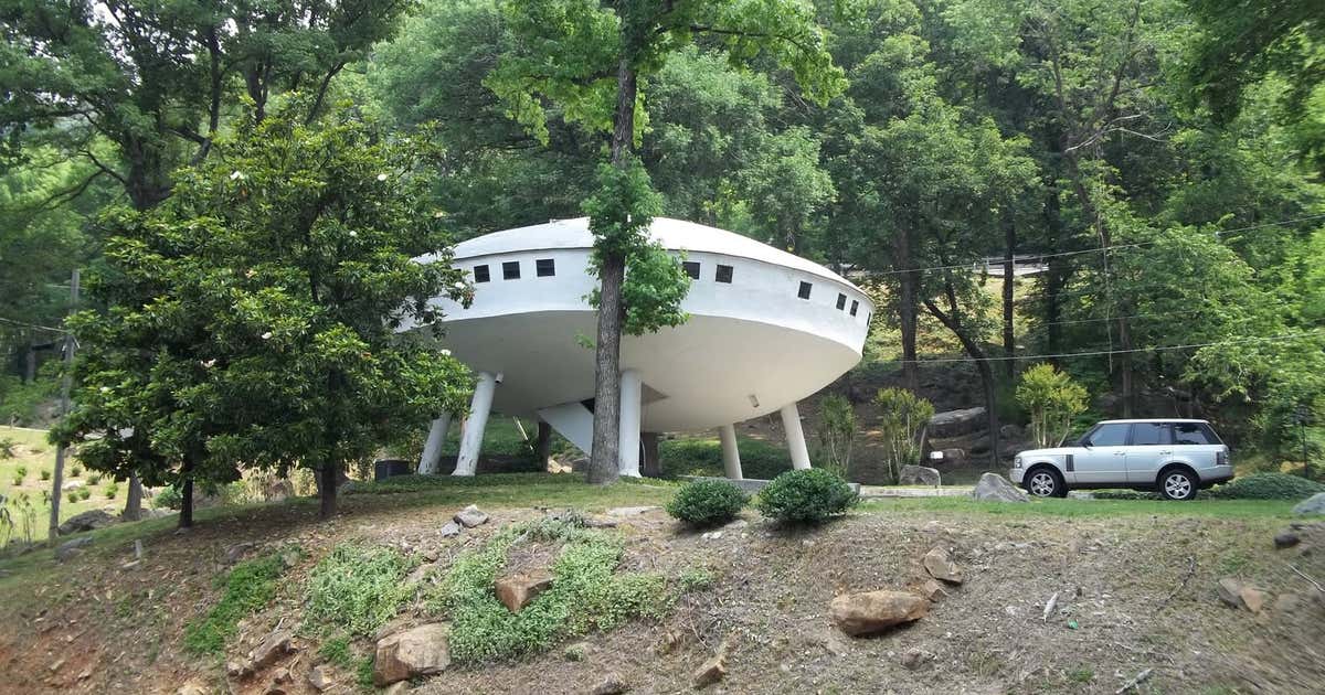 Flying Saucer House, Signal Mountain Roadtrippers