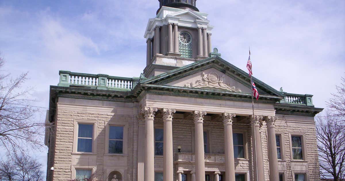 Bucyrus City Hall, Bucyrus Roadtrippers