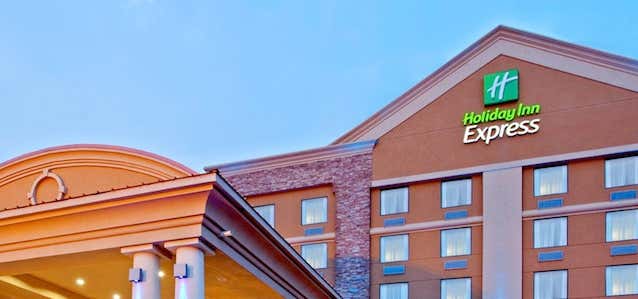 Photo of Holiday Inn Express & Suites Lincoln Airport, an IHG Hotel