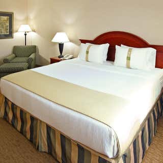 Holiday Inn Express & Suites Little Rock-West, an IHG Hotel