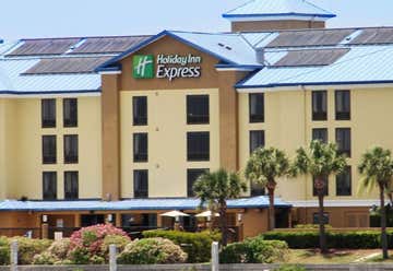 Photo of Holiday Inn Express & Suites Tampa/Rocky Point Island