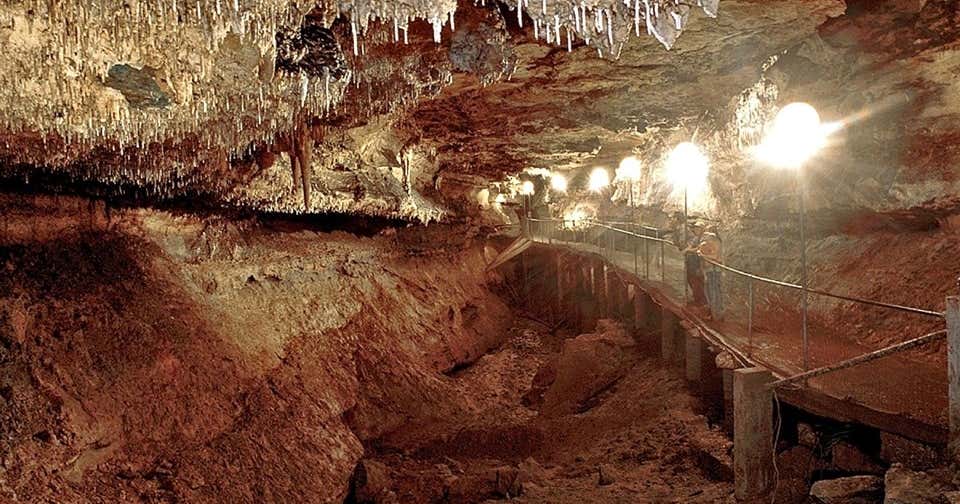 Onyx Cave and Rock Shop, Cave City Roadtrippers