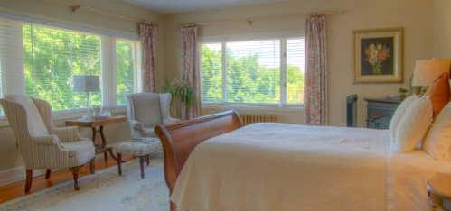 Photo of Dashwood Manor Seaside Bed and Breakfast Inn