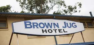 Brown Jug Inn Hotel