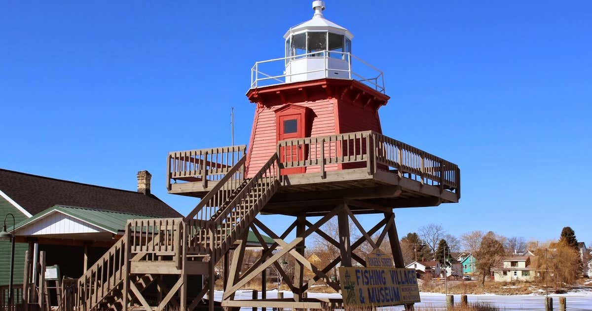 Two Rivers Lighthouse, Two Rivers | Roadtrippers