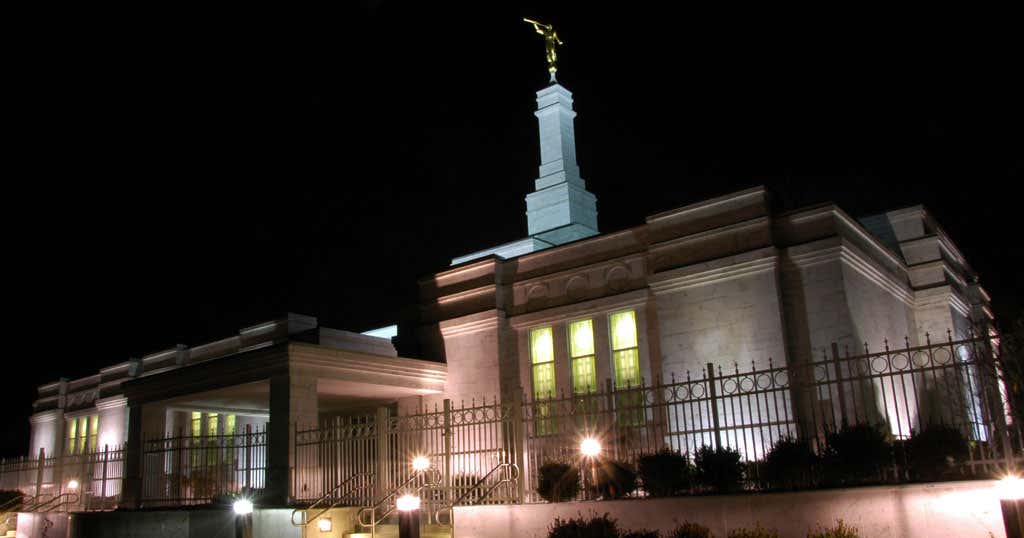Louisville Kentucky Temple, Pewee Valley Roadtrippers