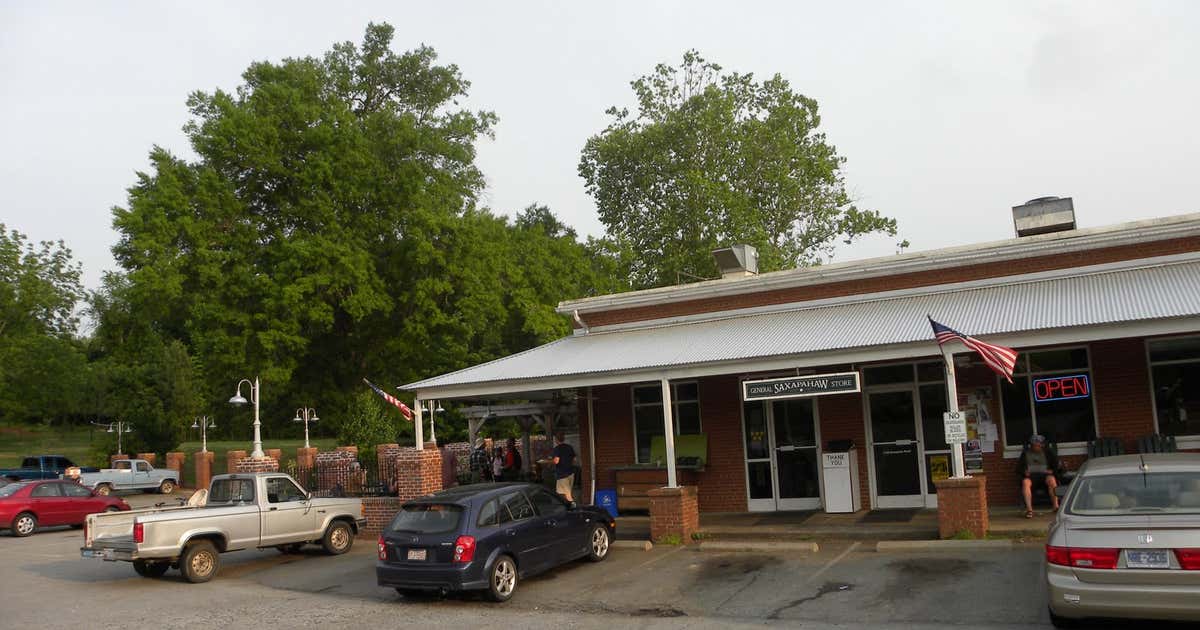Saxapahaw General Store, Saxapahaw Roadtrippers