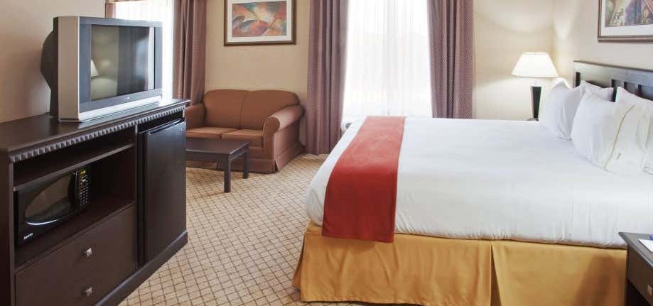 Photo of Holiday Inn Express & Suites El Dorado, an IHG Hotel