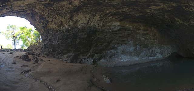 Photo of Waikanaloa & Waikapalae Wet Caves